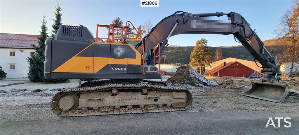 Volvo EC300el excavator w/ Toothed bucket, Sanding bucke 2024 21869 EC300el excavator w/ Toothed bucket, Sanding bucke 202...
