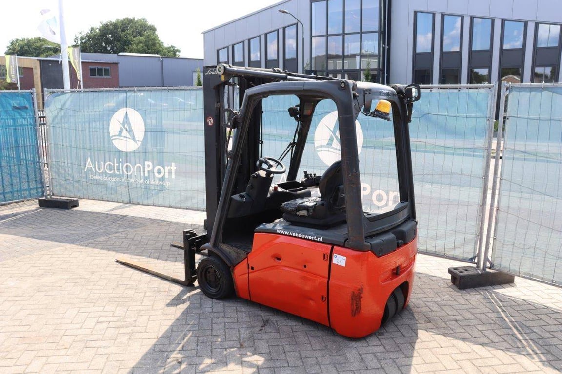 Forklift Linde E16-01 Electric 1600kg 4.5m 2014 2014 E16-01 2014 1 Forklift image 3