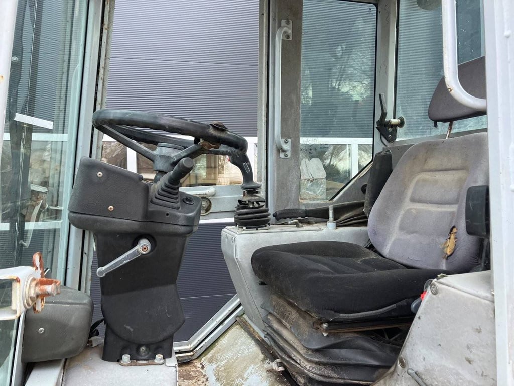 Shovel Mustang KL498 Diesel 2006 2006 KL498 2006 1 Wheel Loaders image 11