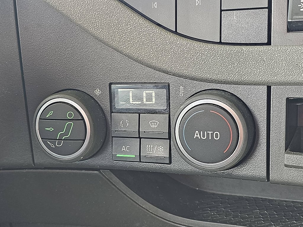 Heavy machinery product image - Image 14 of 15