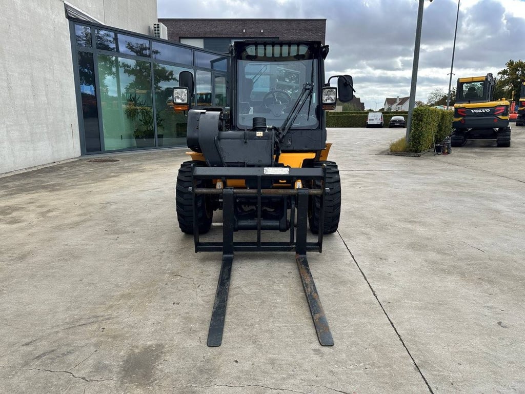 JCB 520-40 Diesel 36.3kW Telehandler 2018 2018 520-40 2018 1 image 3