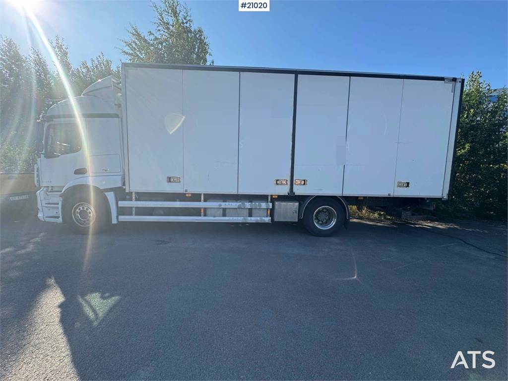 Mercedes-Benz Actros box truck with side opening! 2016 21020 Actros box with side opening! 2016 1 image 11
