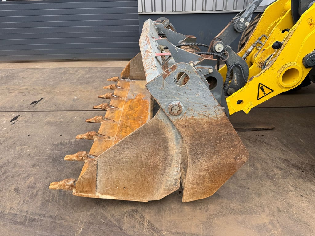 Kramer 8155 / Forks / bucket 2020 00033352 Kramer 8155 / Forks / bucket 2020 1 image 14