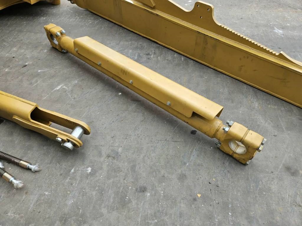 CAT D8R 2025 904486 D8R 2025 0 image 11