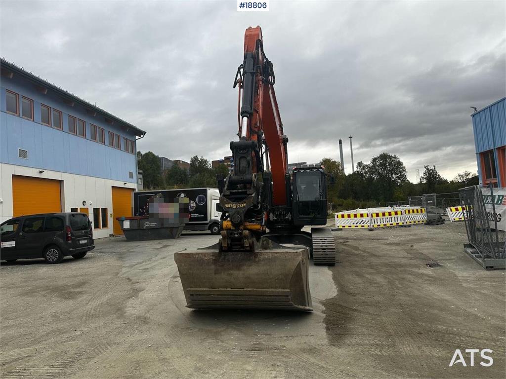 Doosan DX225LC 2022 18806 DX225LC 2022 1 Crawler Excavators image 3
