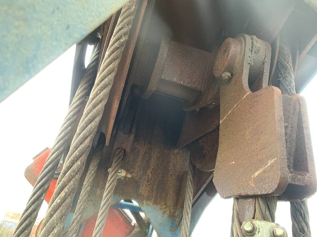 Verstegen 11M³ Clamshell Grab A00120 Verstegen 11M³ Clamshell Grab 1 image 2