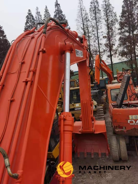 Hitachi ZX350-3 Crawler Excavator GOOD CONDITION ZX350-3 2019 1 Crawler Excavators image 2