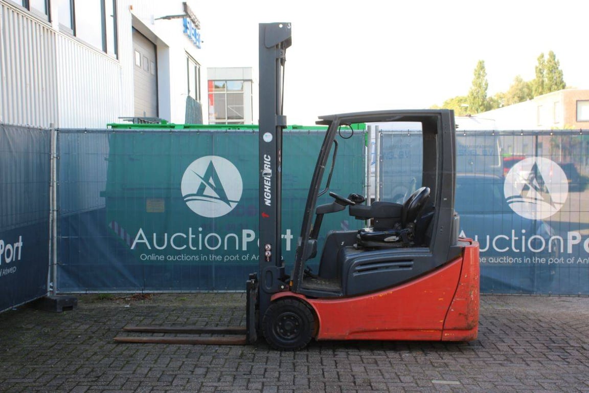 Forklift Jungheinrich EFG216 Electric 1600kg 4.5m EFG216 1 Forklift image 2