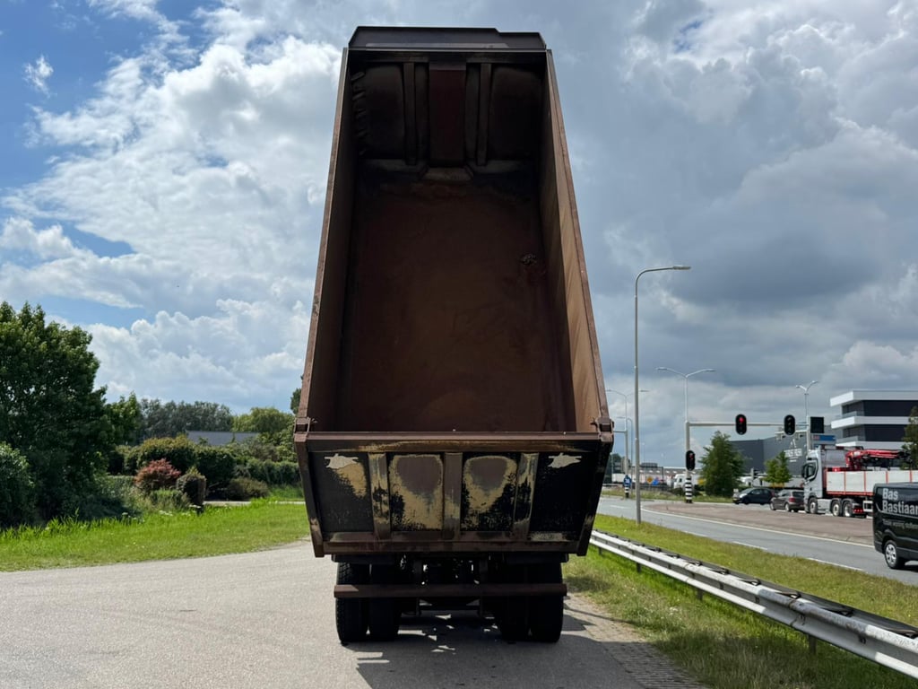 MercedesBenz Arocs 4848 8x8 tipper 2019 00033496 MercedesBenz Arocs 4848 8x8 tipper 2019 1 Tipper trucks image 12