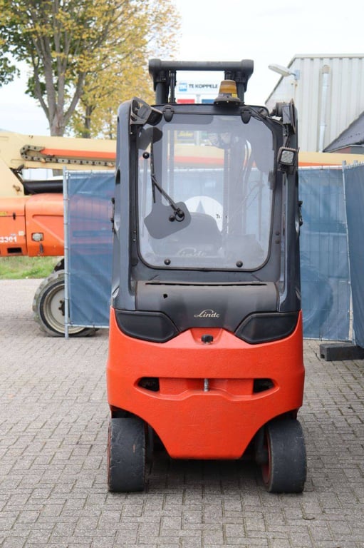 Forklift Linde E30HL-01/600 Electric 3000kg 2017 2017 E30HL-01/600 2017 1 Forklift image 5