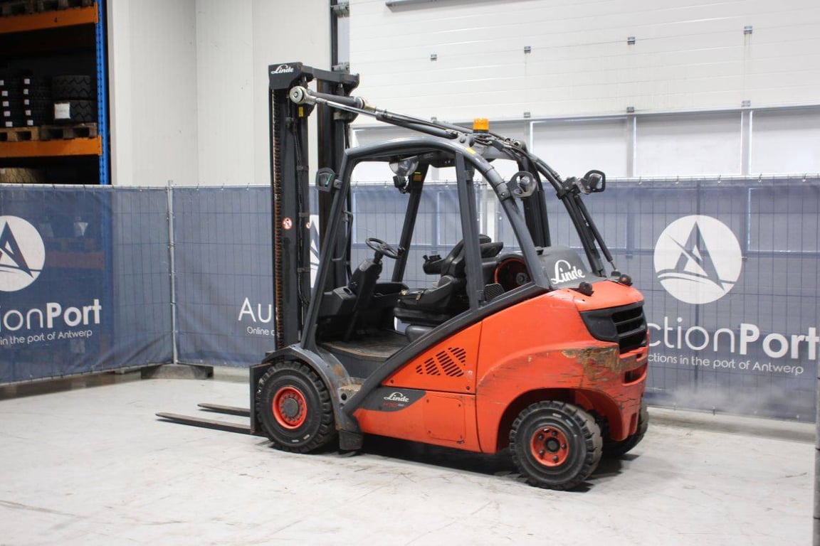 Forklift Linde H30T-02 LPG 3000kg 2014 2014 H30T-02 2014 1 Forklift image 3