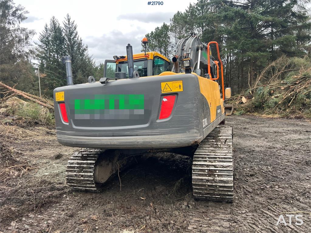 Volvo ec210cl excavator w/ rototilt, sanding bucket and 2010 21790 ec210cl excavator w/ rototilt, sanding bucket and 2010 ...