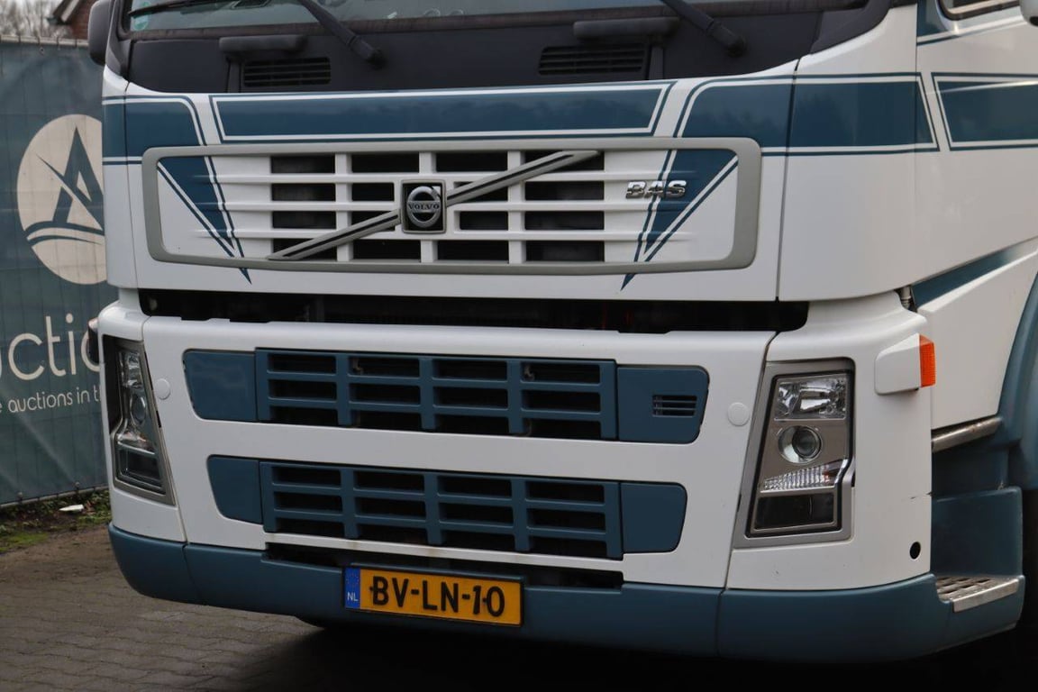 Chassis Cabin Volvo FM 390 Diesel 2008 2008 FM 390 2008 1 image 9