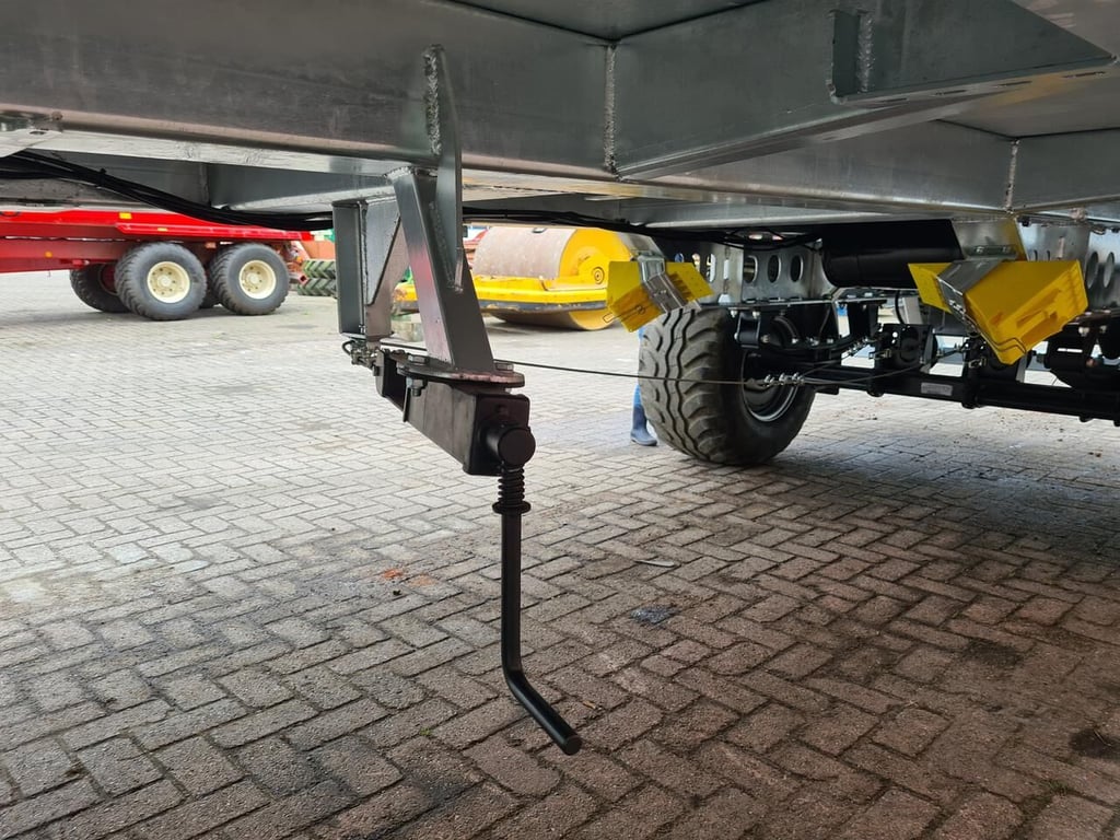 Heavy machinery product image - Image 14 of 15