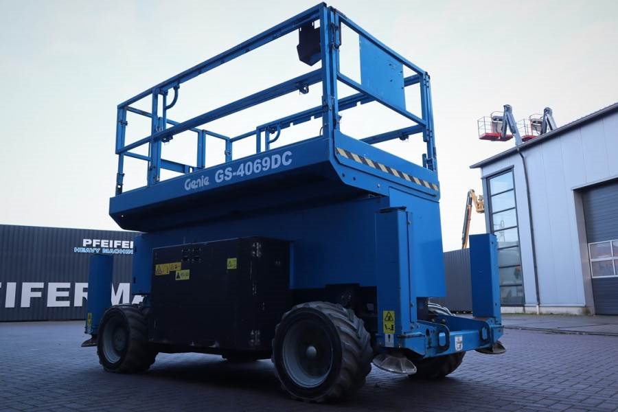 Genie GS4069 Electric, 14m Working Height, 363kg Capacit 2014 GENIE - GS4069 - 61980 GS4069 Electric, 14m Working Height, ...