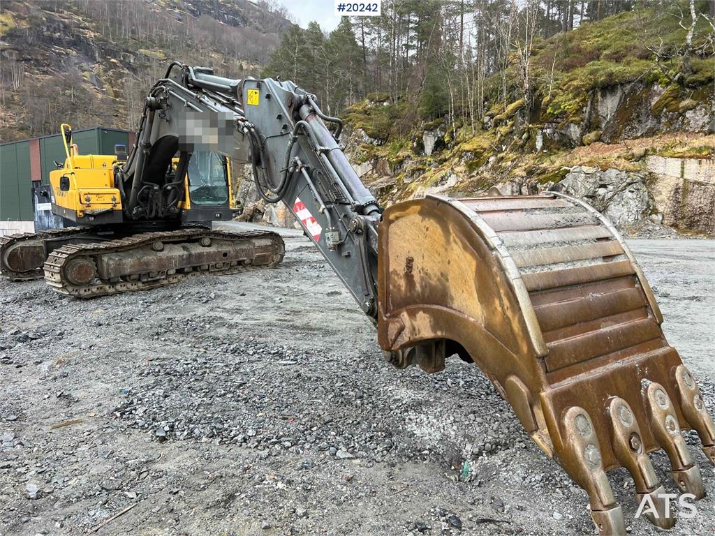 Volvo EC360 BLC excavator w/ Teeth bucket, video 2005 20242 EC360 BLC excavator w/ Teeth bucket, video 2005 1 Crawler Exca...