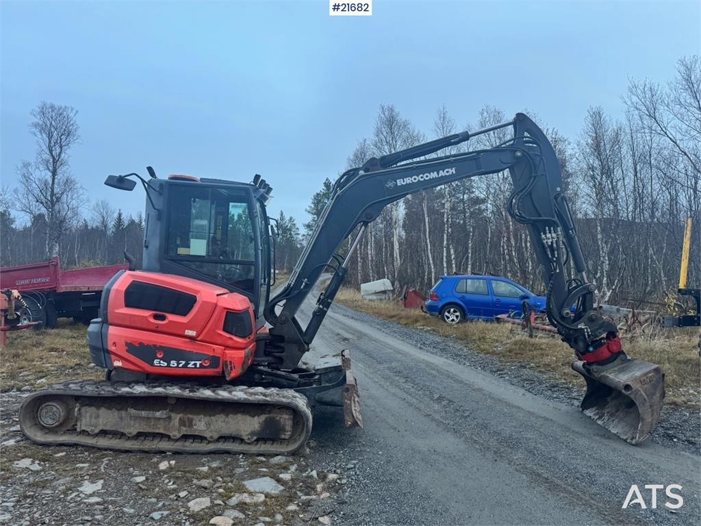 Eurocomach ES57 Tracked excavator w/ Rototilt and 2 buckets. 2014 21682 Eurocomach ES57 Tracked excavator w/ Rototilt and ...