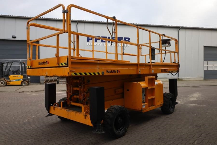 Haulotte H15SXL Diesel, 4x4 Drive, 15m Working Height, 500k 2011 HAULOTTE - H15SXL - 63129 H15SXL Diesel, 4x4 Drive, 15m W...