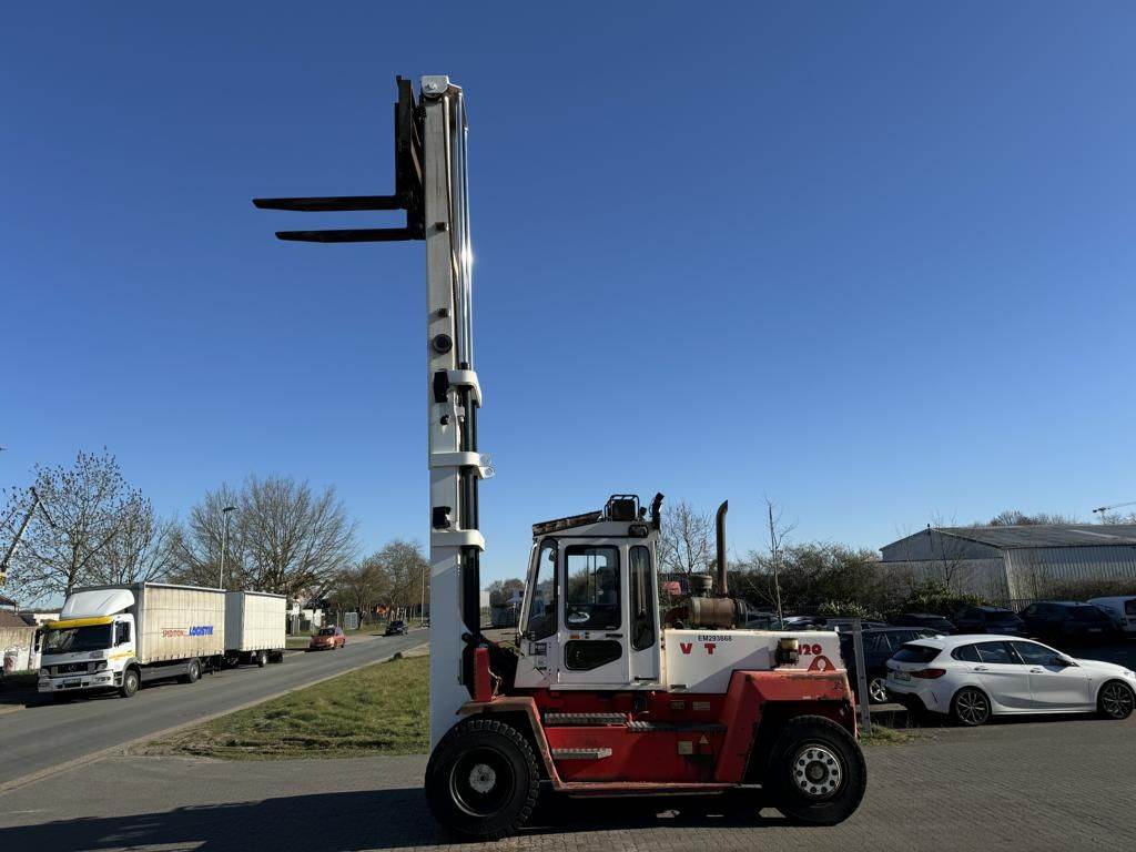 Svetruck 13.6-120-32 2016 D3923 Svetruck 13.6-120-32 2016 1 Forklift image 4
