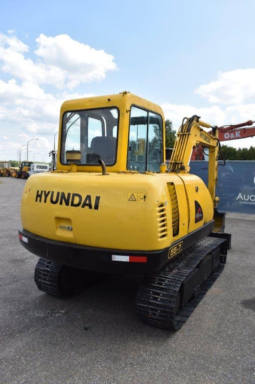 Hyundai R55-7 Diesel Crawler Excavator R55-7 1 Crawler Excavators image 6