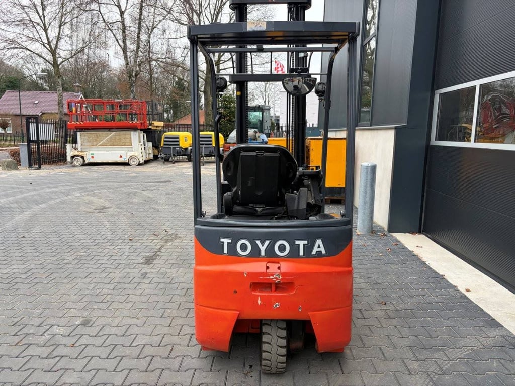 Forklift Toyota 7FBEST13 Electric 1200kg 2012 2012 7FBEST13 2012 1 Forklift image 4