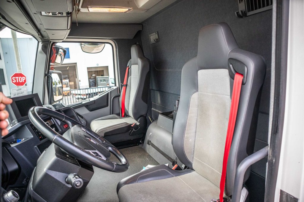 RENAULT T 460+SILO/ 5 COMP. 2016 E62662 Renault T 460+SILO/ 5 COMP. 2016 1 image 9