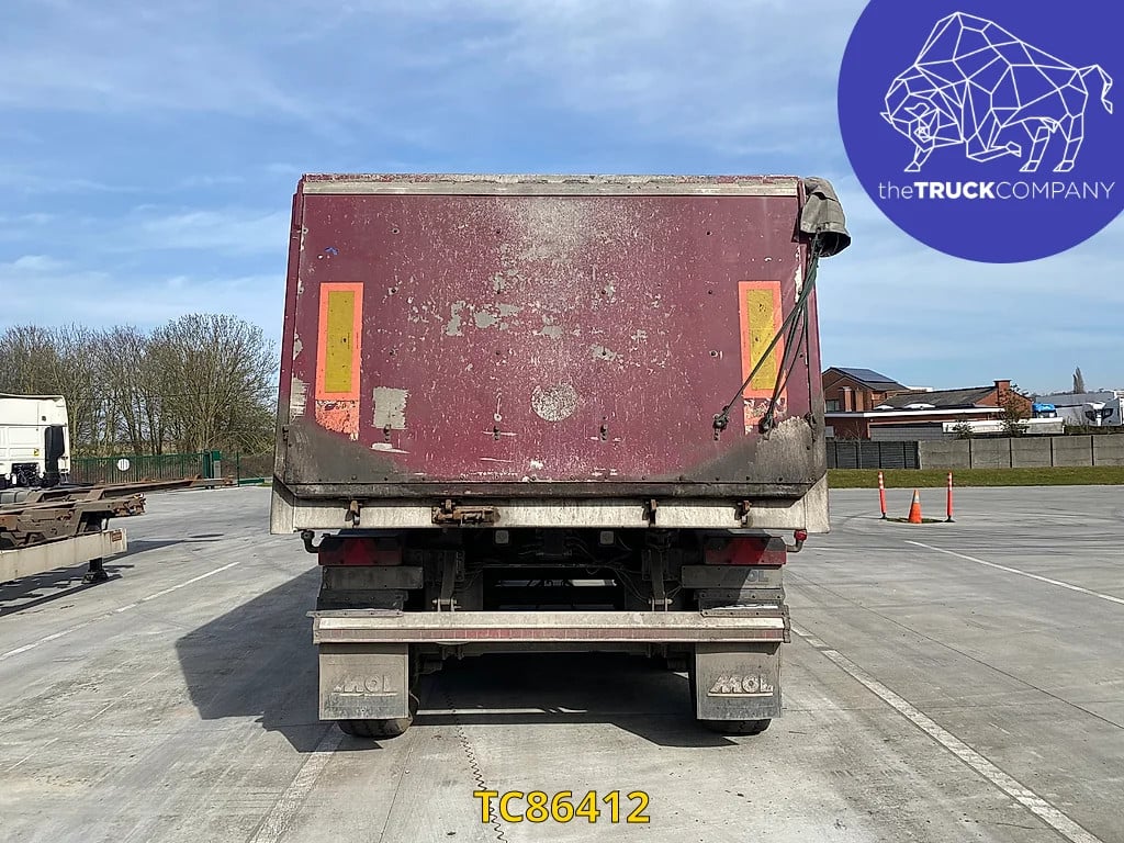 MOL 32m3 geïsoleerd Tipper 2008 TC86412 MOL 32m3 geïsoleerd 2008 1 Tipper trucks image 6
