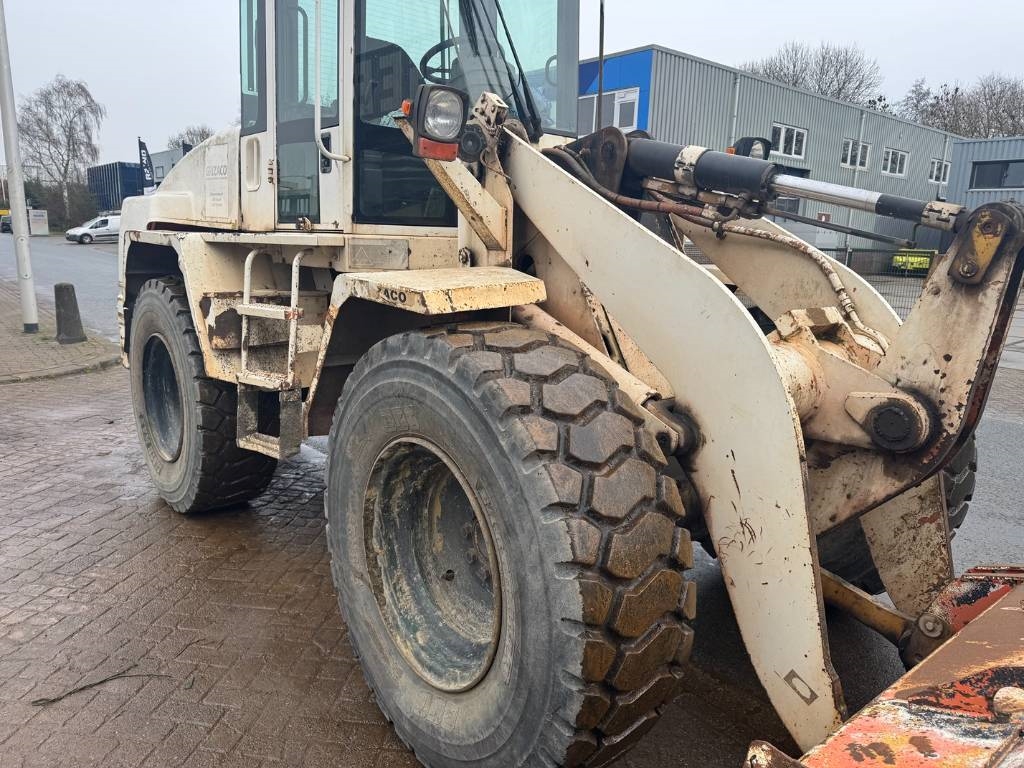 CAT 914 G 1999 5447 914 G 1999 1 Wheel Loaders image 9