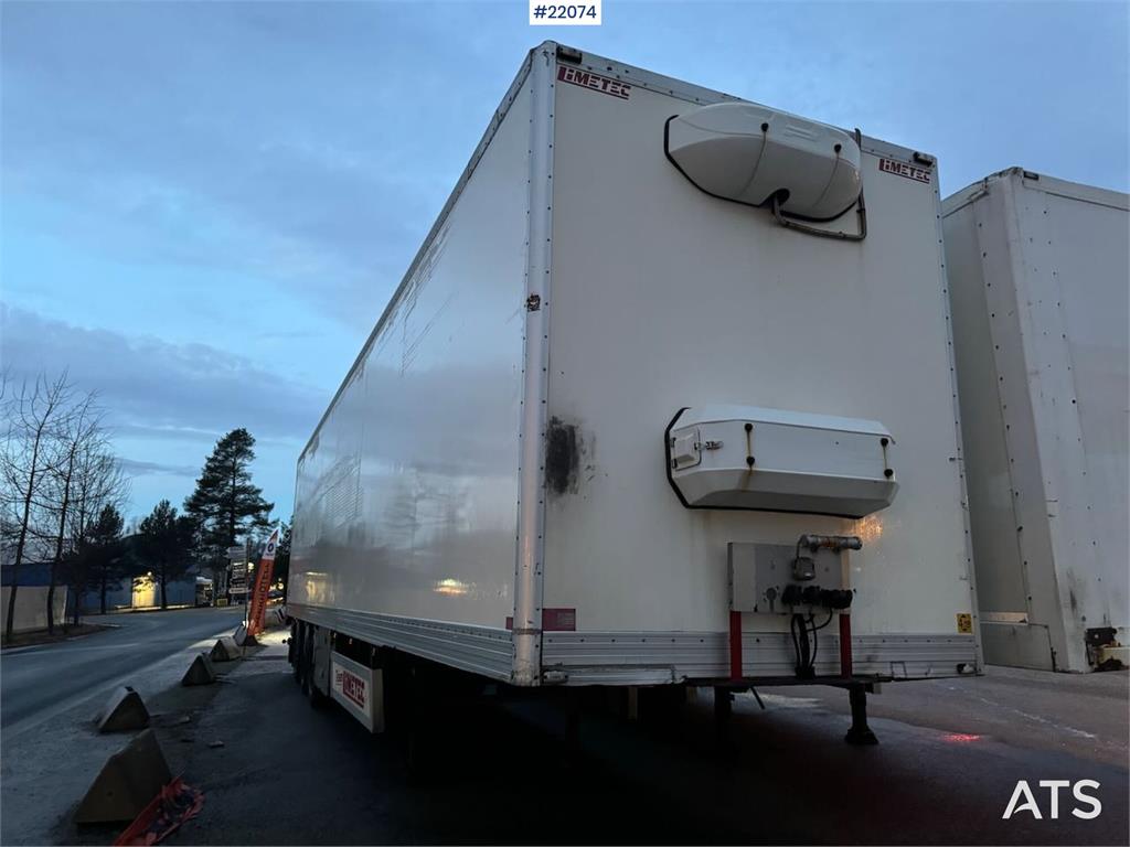 Limetec semi-trailer with full side opening. 2008 22074 Limetec semi-trailer with full side opening. 2008 1 Box semi-trail...