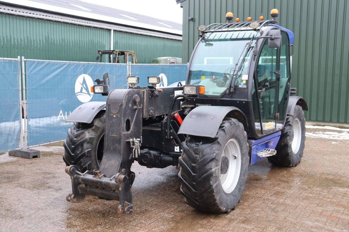 New Holland LM5060 Diesel 88kW 4000kg 7.1m 2011 Telehandler 2011 LM5060 2011 1 image 9