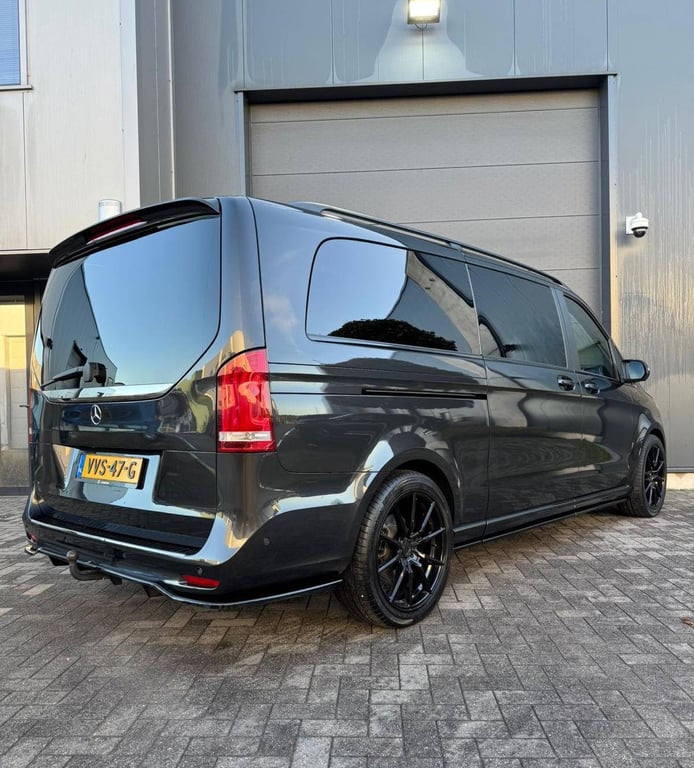 Mercedes-Benz V300 d Automatic business class AMG pack Diesel 2023 2023 V-Klasse (W447) _ V300 d Automatic AMG-pack 2023 1...