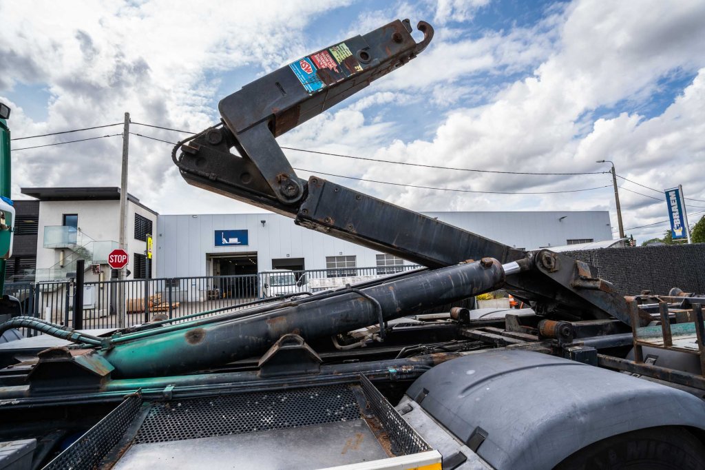 MAN TGS 35.440 BL 8x4-4 2008 E63898 TGS 35.440 BL 8x4-4 2008 1 image 7