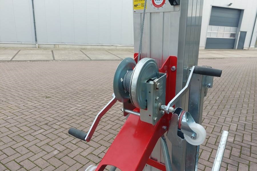 AlpLift Large 620 Material Lift, Valid inspection, 2023 ALPLIFT - Large 620 - 61490 Alplift Large 620 Material Lift, Valid...