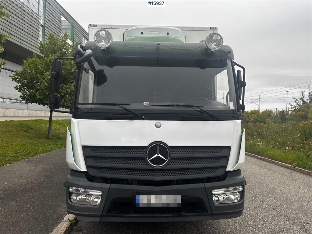 Mercedes-Benz Atego Truck w/ rear lift. 2015 15937 Atego w/ rear lift. 2015 1 image 8