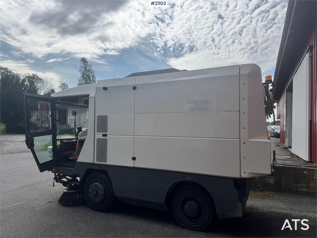 Ravo 540 Sweeper. 2006 21103 Ravo 540 Sweeper. 2006 1 image 3