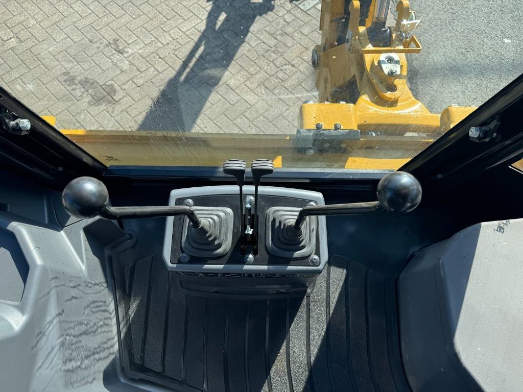 Heavy machinery product image - Image 11 of 13