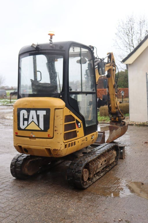 Mini excavator Caterpillar 302.4D Diesel 13kW 2016 2016 302.4D 2016 1 image 6
