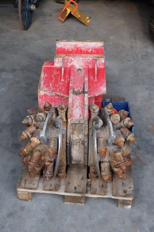 Heavy machinery product image - Image 4 of 14