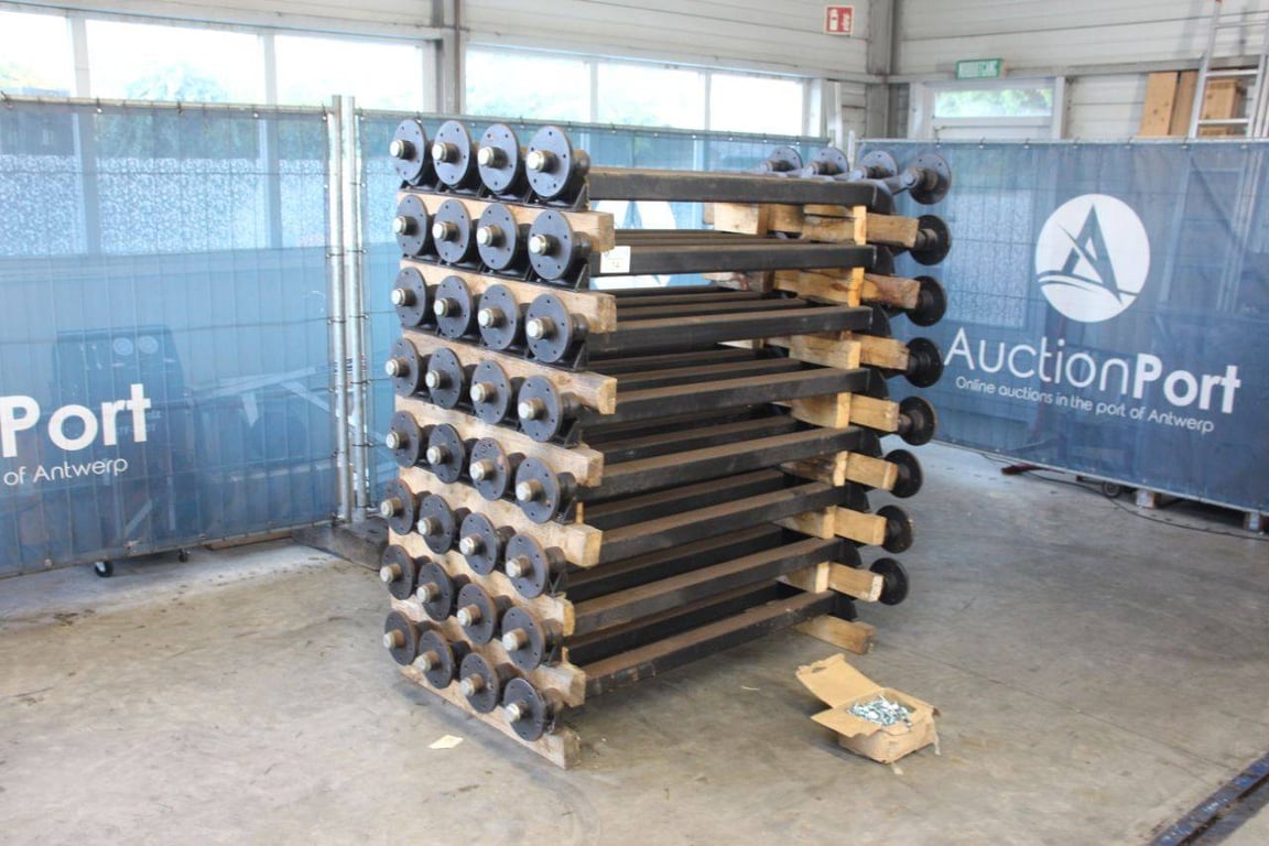 Lot of Wheel Axles Knott 32x with lot of hexagon bolts New Knott GmbH 0 image 8