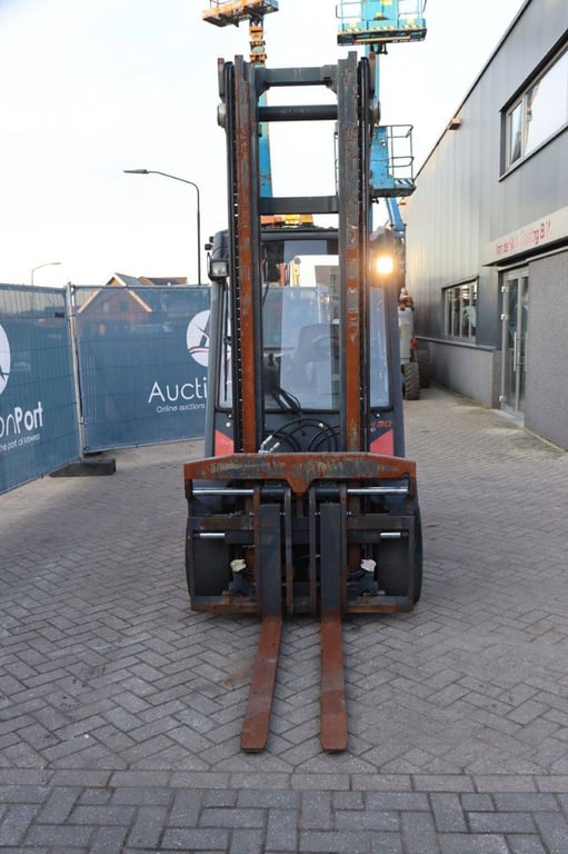 Forklift Linde H30D-02 Diesel 3000kg 2014 2014 H30D-02 2014 1 Forklift image 8