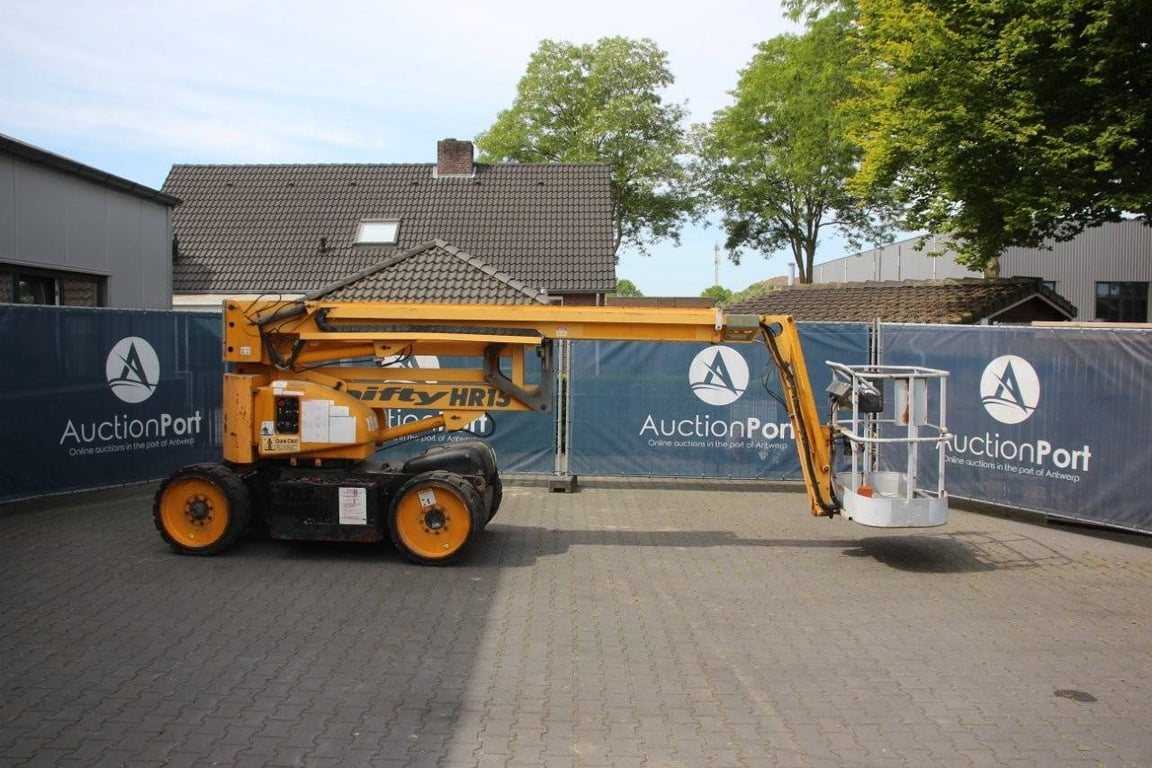 Nifty HR 15 NDE Electric/Diesel Telescopic Boom Lift 2005 2005 Nifty HR 15 NDE 2005 1 image 2