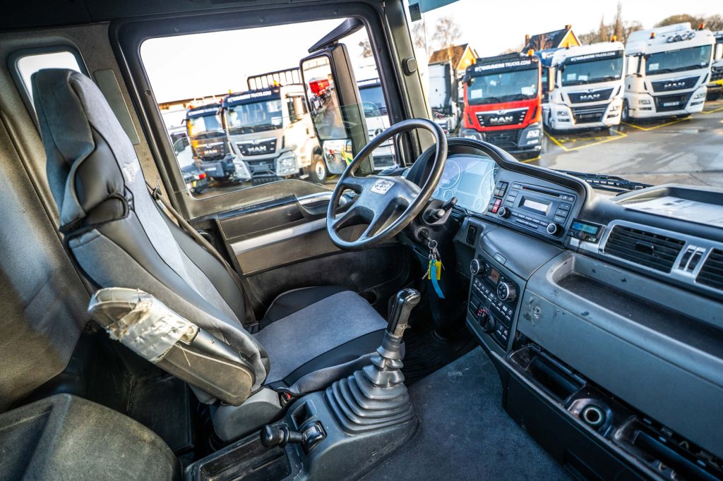 MAN TGS 18.440 BLS 4x4 (+cardan)+STETTER 10M3 2011 E64331 TGS 18.440 BLS 4x4 (+cardan)+STETTER 10M3 2011 1 image 10