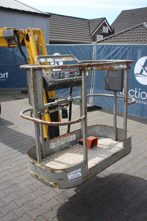 Niftylift HR 15 NDE Electric/Diesel Telescopic Boom Lift 2005 2005 Niftylift HR 15 NDE 2005 1 image 14