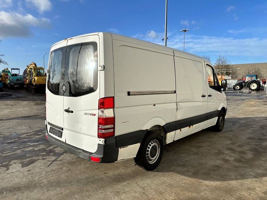 Mercedes-Benz SPRINTER 309CDI Diesel 66kW 2006 Van 2006 SPRINTER 309CDI 2006 1 image 4