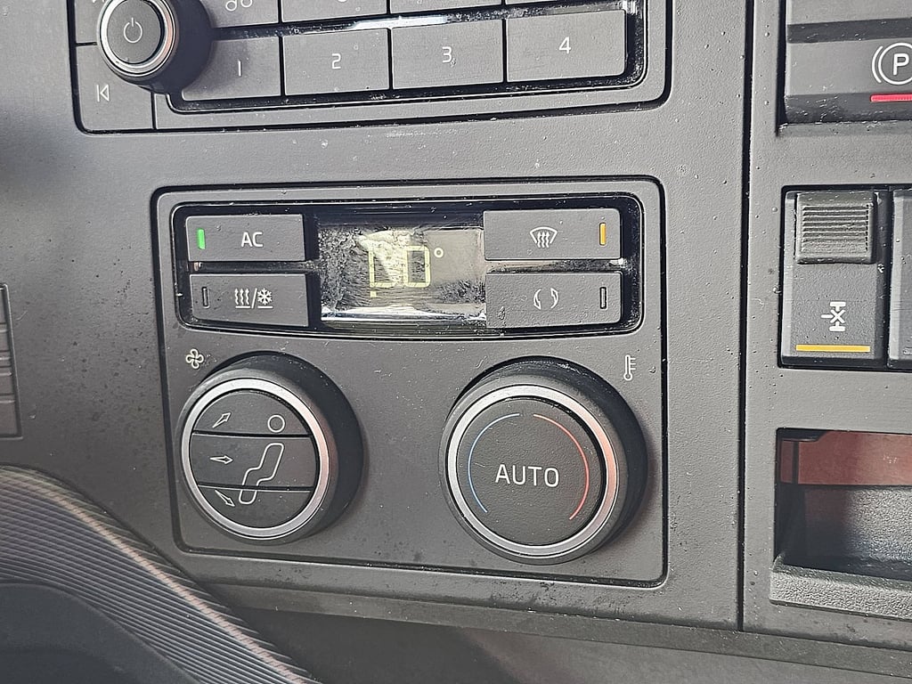 Heavy machinery product image - Image 13 of 16