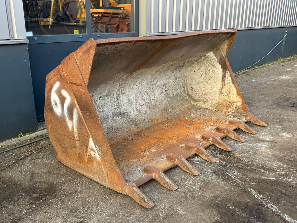 Heavy machinery product image - Image 7 of 9