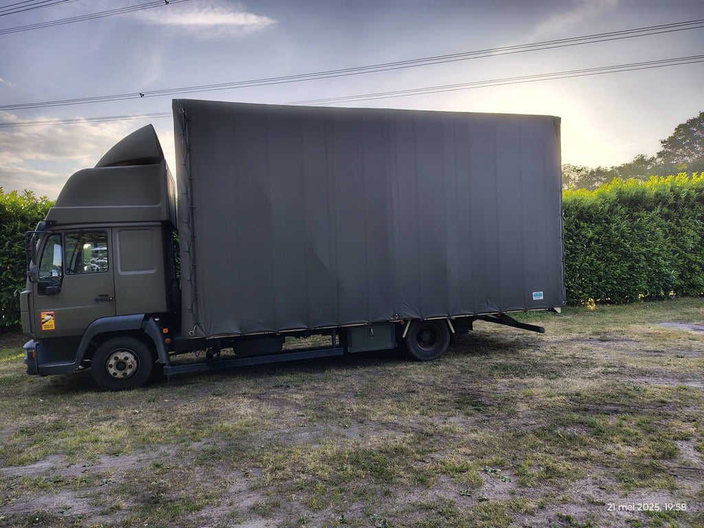 Box Truck MAN L2000 Diesel 2004 2004 L2000 2004 1 image 2