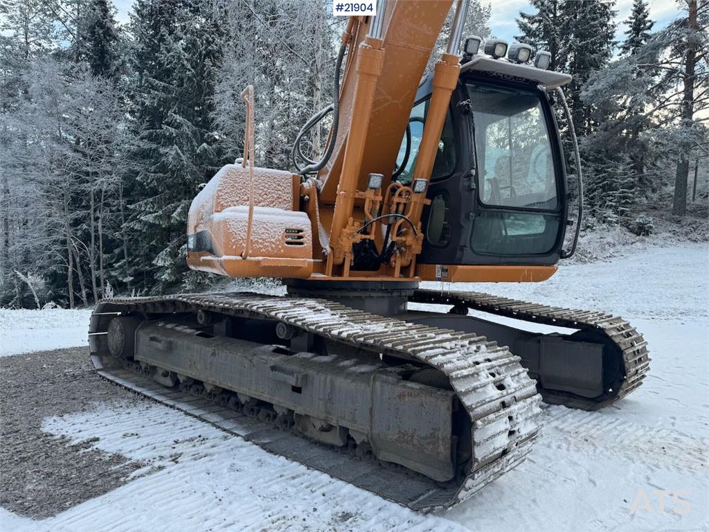 CASE CX210 Tracked Excavator w/ Grading Bucket WATCH VI 2001 21904 CX210 Tracked Excavator w/ Grading Bucket WATCH VI 2001...