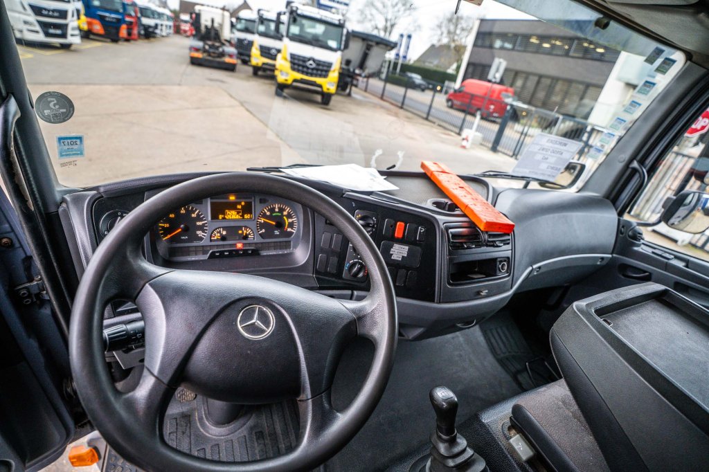 MERCEDES ATEGO 1218 L+ moving lift 2005 E63912 ATEGO 1218 L+ moving lift 2005 1 image 12