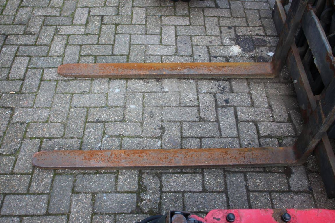 Moffett M4 20.4 Diesel 2000kg Truck-Mounted Forklift 2011 2011 M4 20.4 2011 1 image 10